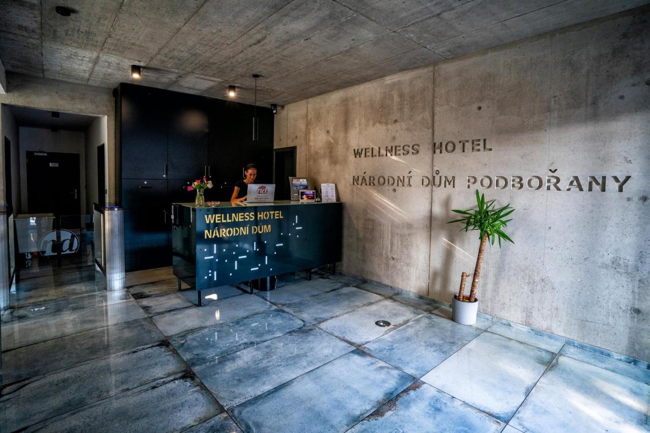 Narodni Dum Podborany Hotell Eksteriør bilde